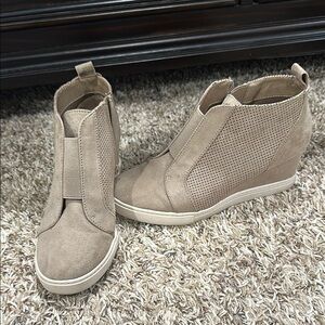 Women's Tan Ankle Boots